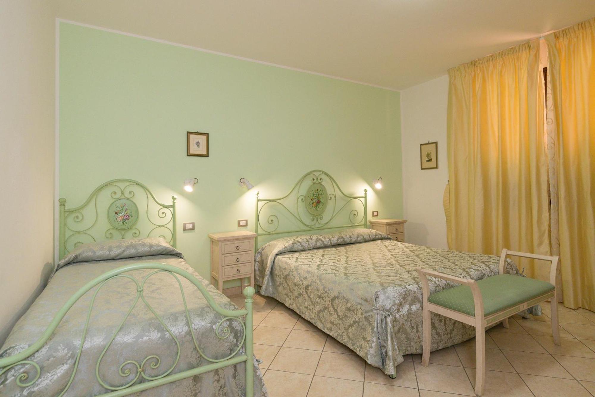 Il Girasole - Ginestra Venturina Terme Exterior foto